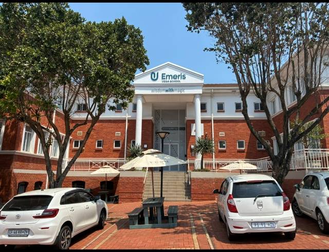2,000M² OFFICE TO LET IN LA LUCIA